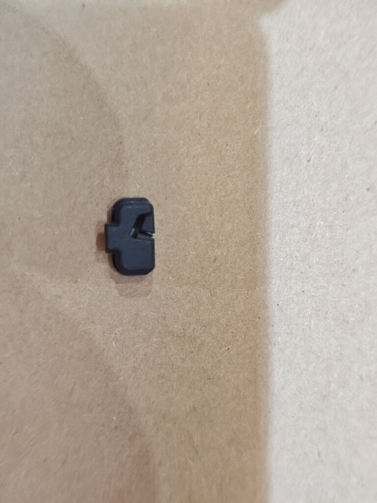 YC.JG.MY001607-fan cable rubber stopper