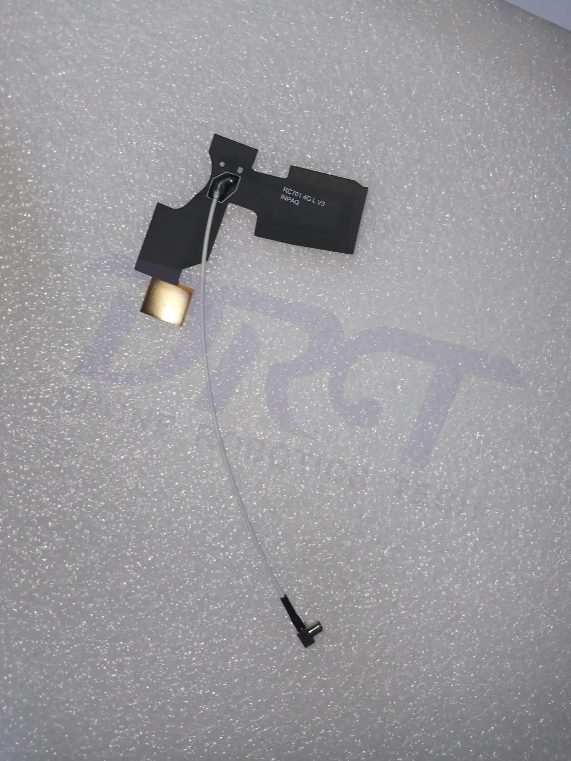 YC.DZ.AA000404-4G Antenna (Left)