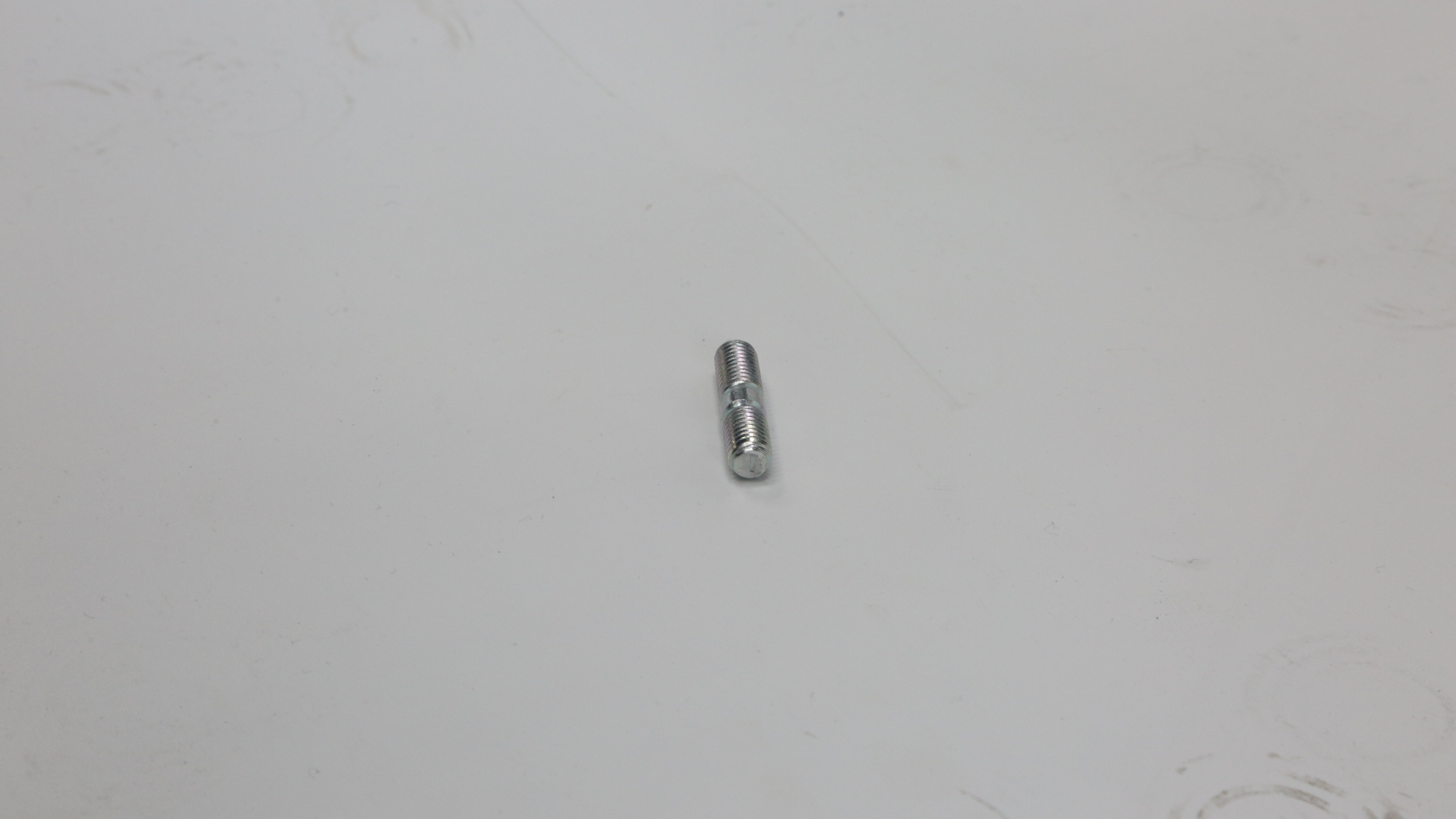 YC.DZ.GR000259-D12000i - Cylinder Head Exhaust Port Stud (ZS)(RH)