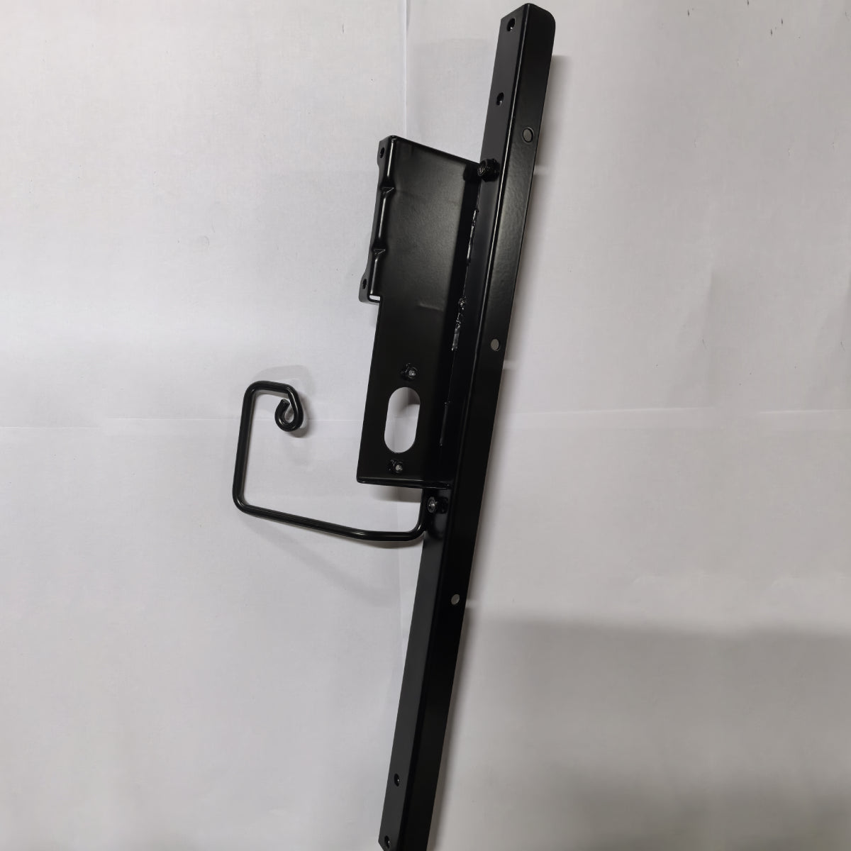 D14000iE-Controller Mounting Lower Bracket