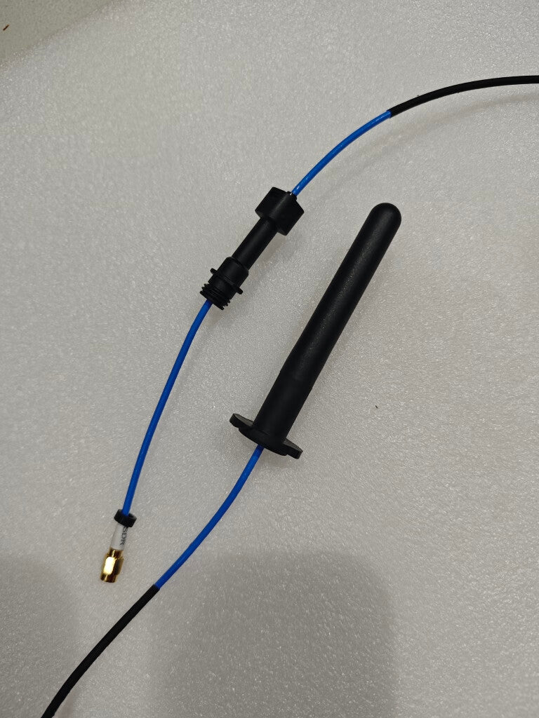 YC.DZ.AA000556-SDR Antenna (Rear)