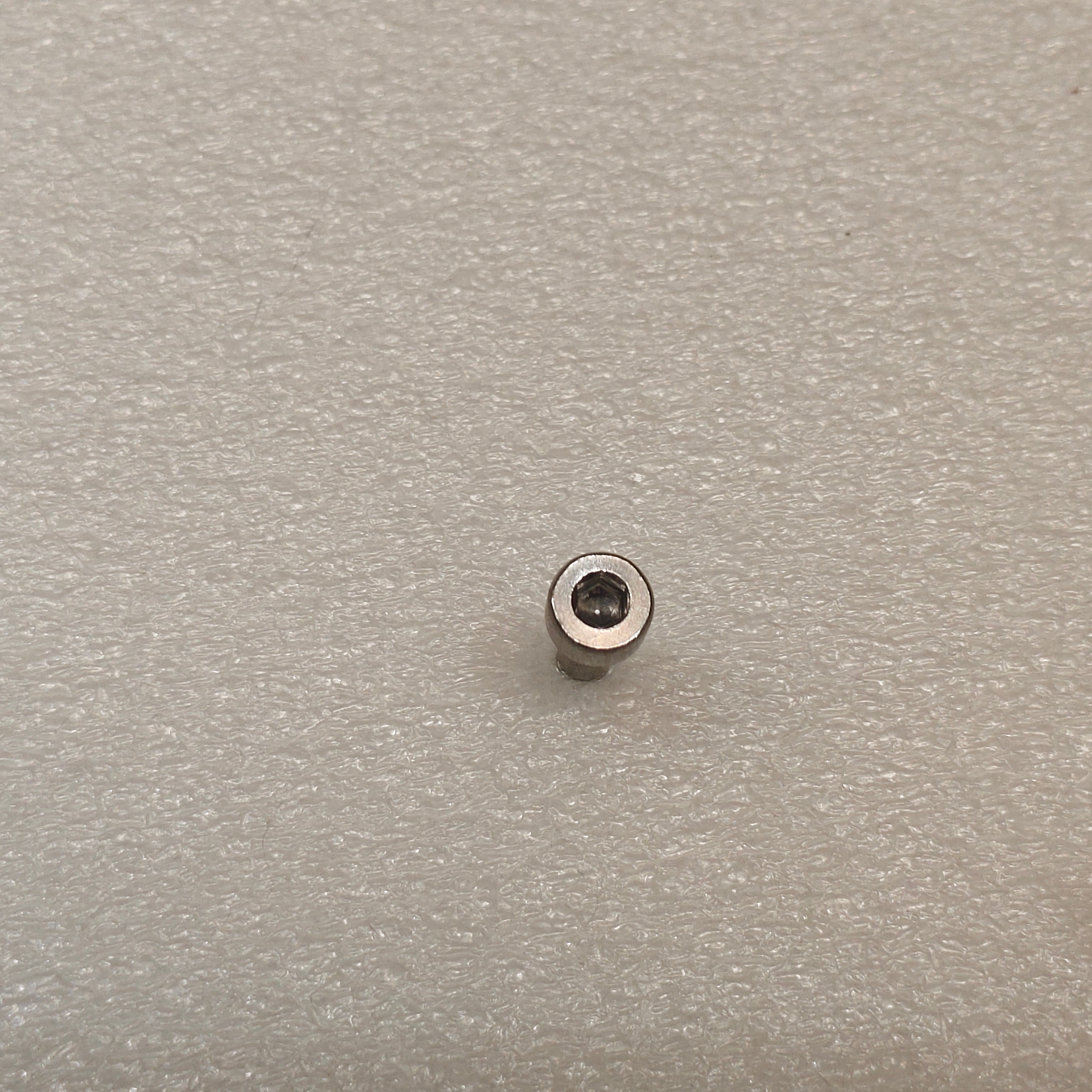 Screw (M40-HC02000100-072040-5103-Y)