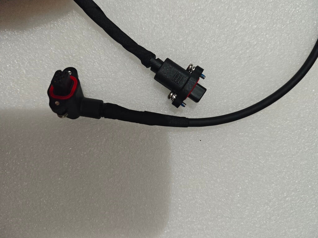 YC.XC.XX001393-Spotlight Signal Cable (Long)