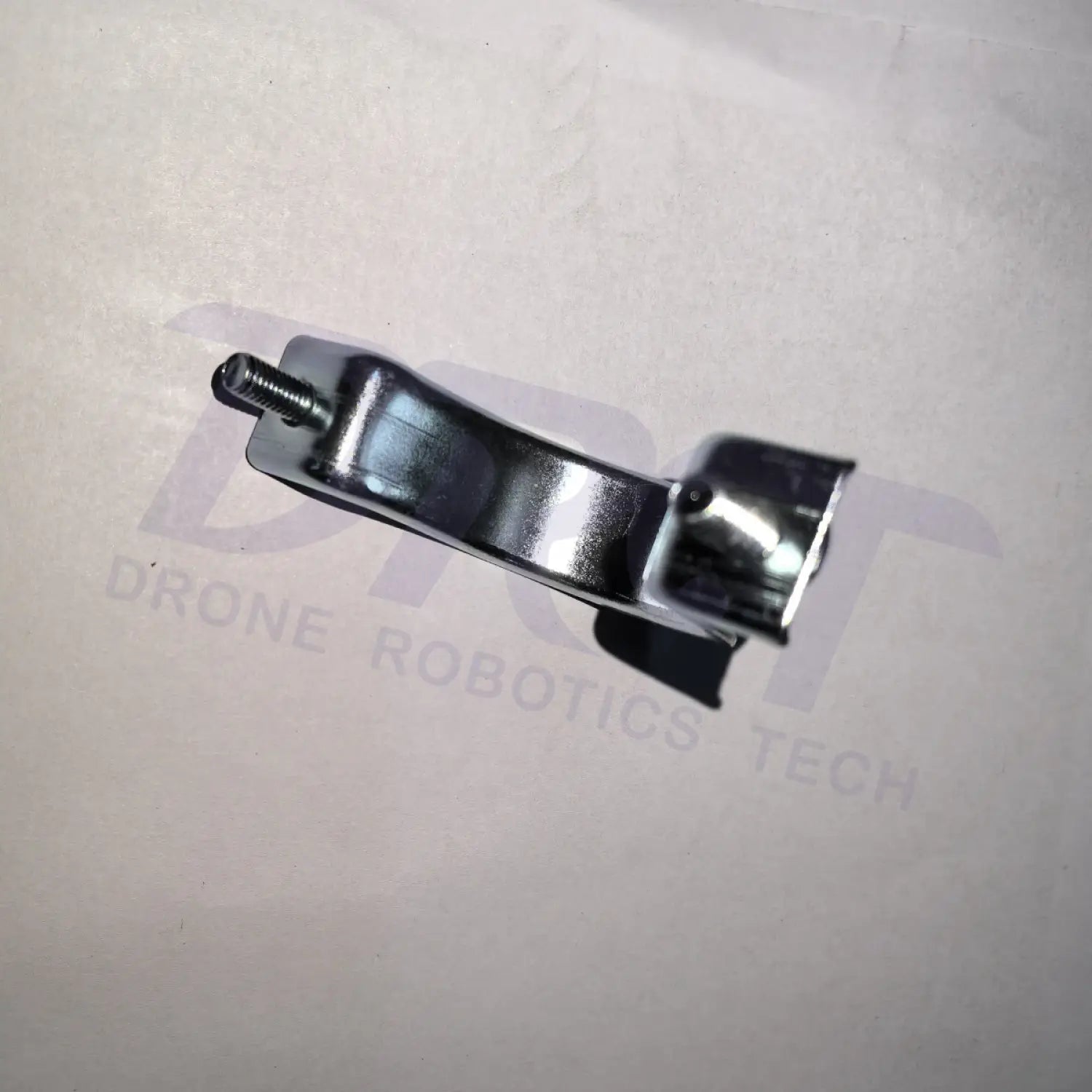 YC.DZ.GR000855-D14000iE – Air Intake Hose Mounting Lug (ZS)