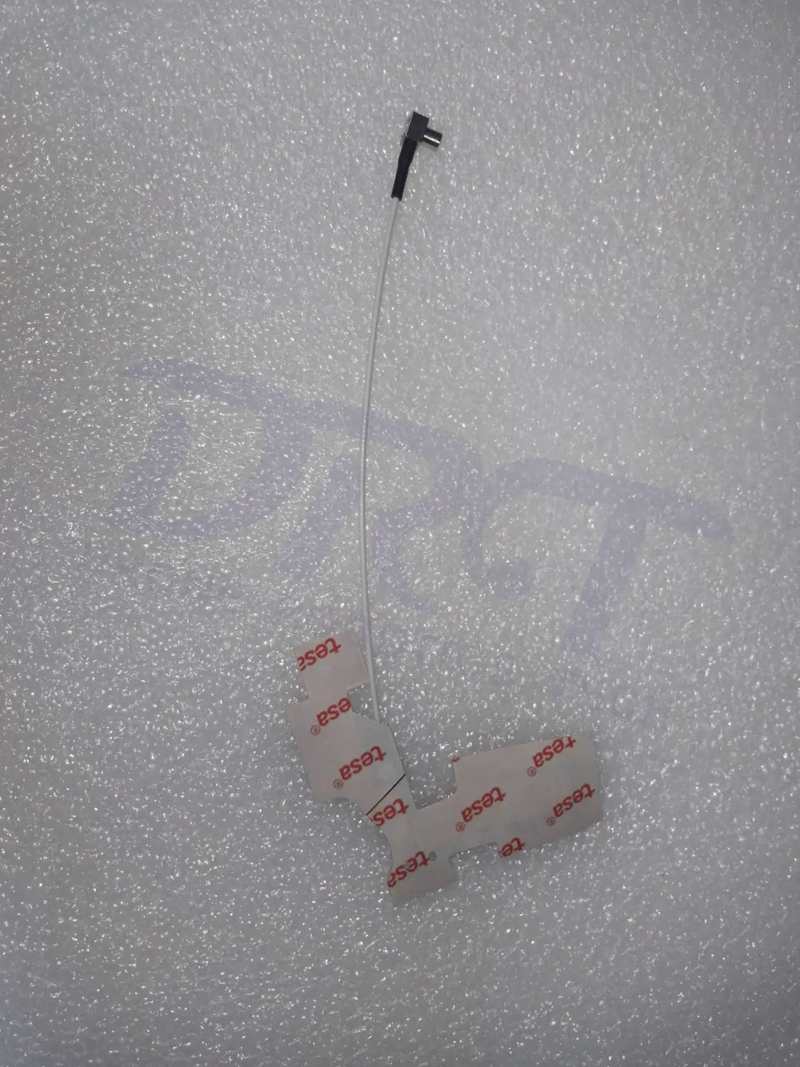 YC.DZ.AA000404-4G Antenna (Left)