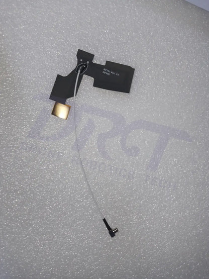 YC.DZ.AA000404-4G Antenna (Left)